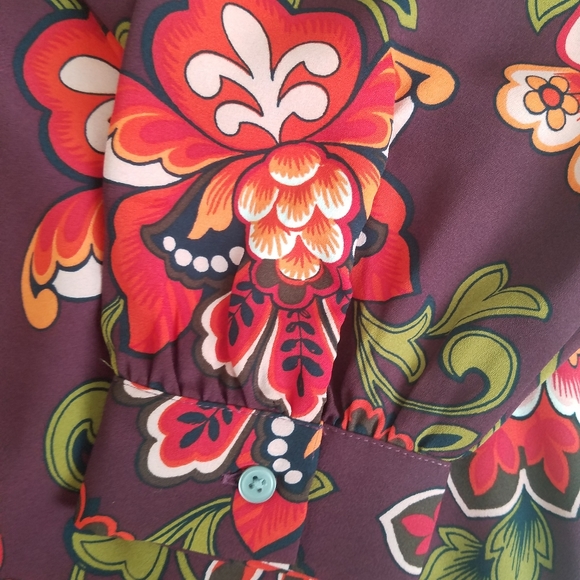 LOFT long sleeved lightweight floral top sz small - Picture 8 of 8